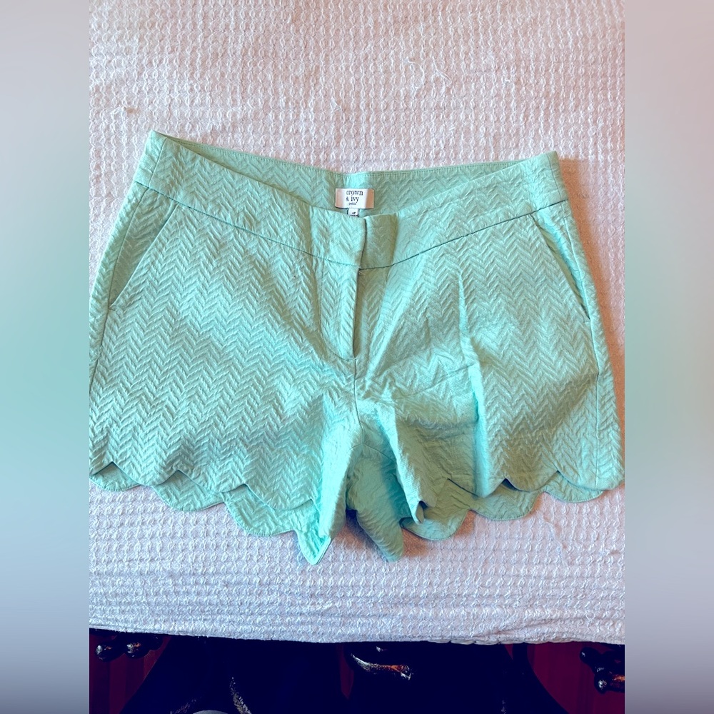 Mint Green Scalloped Women’s Shorts
